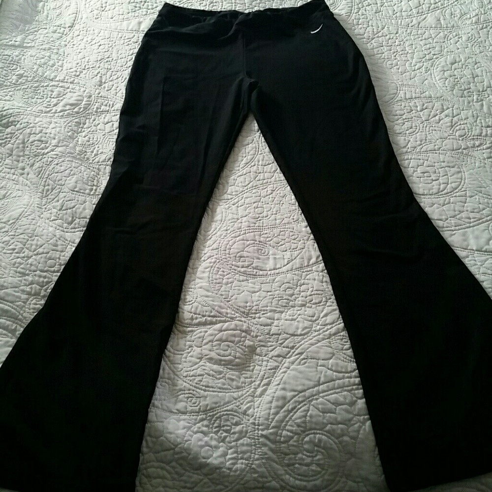 Nike exercise pants